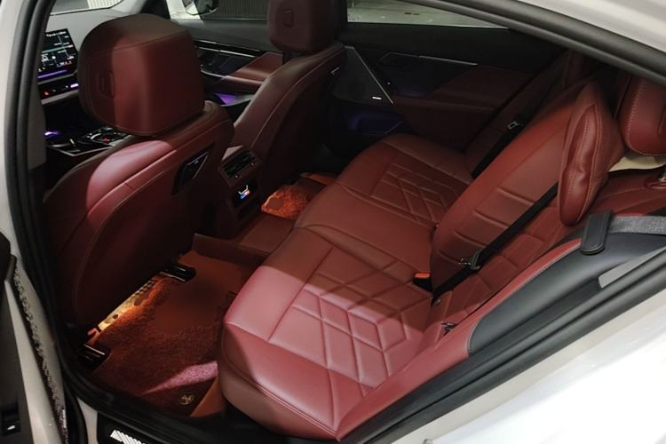 Used BMW 5 Series 2024 525Li M Sport Package Left Rear Seat