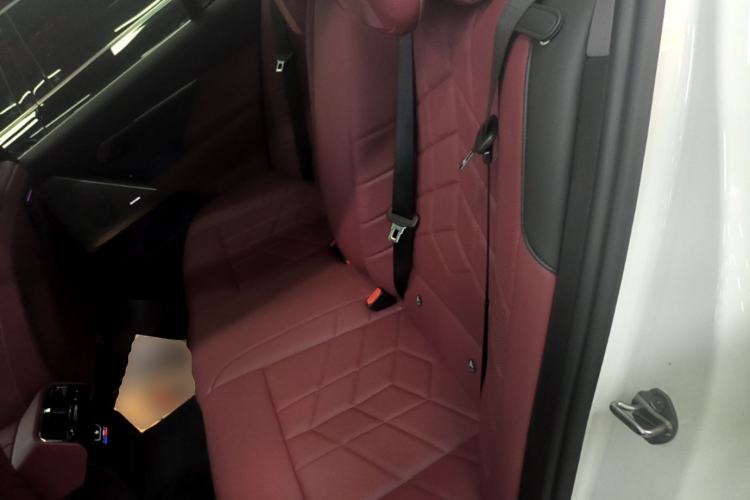 Used BMW 5 Series 2024 525Li Luxury Package Left Rear Seat