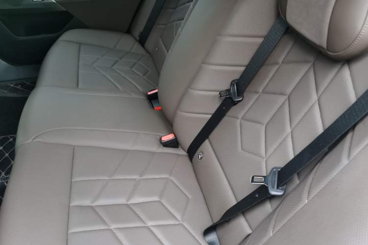 Used BMW 5 Series 2024 525Li M Sport Package Left Rear Seat