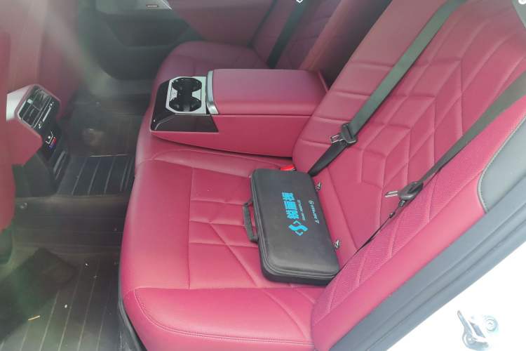 Used BMW 5 Series 2024 525Li M Sport Package Left Rear Seat