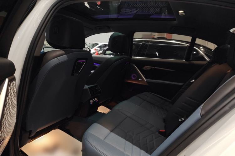 Used BMW 5 Series 2024 530Li Luxury Edition M Sport Package Left Rear Seat