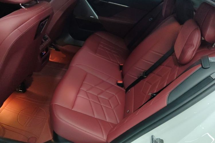 Used BMW 5 Series 2024 525Li Luxury Package Left Rear Seat