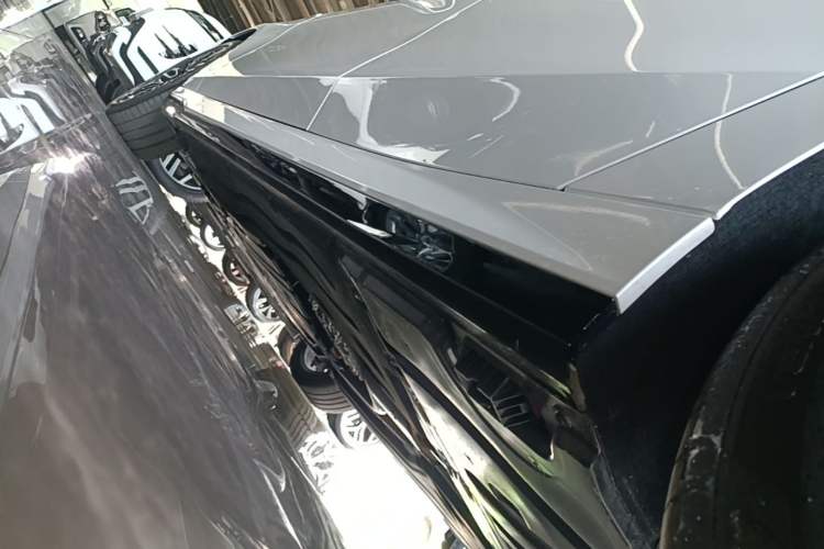 Used BMW 5 Series 2024 530Li xDrive M Sport Package Left Side Sill