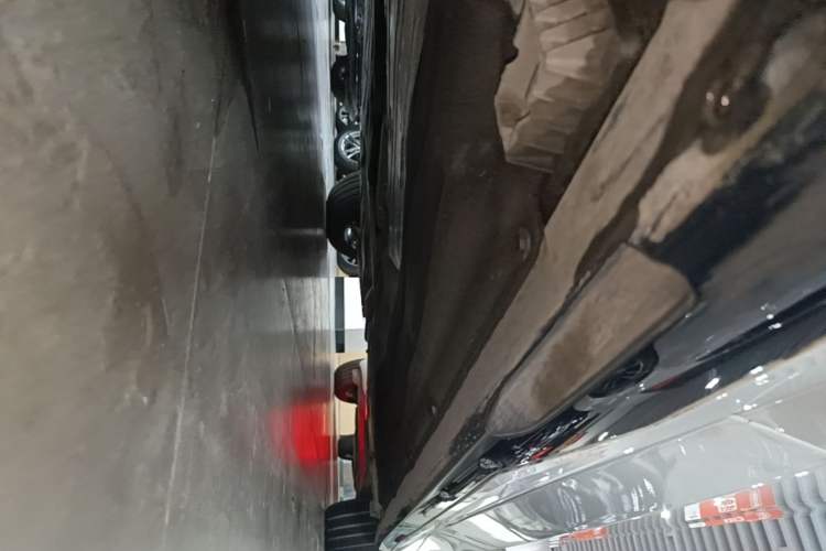 Used BMW 5 Series 2024 525Li M Sport Package Left Side Sill