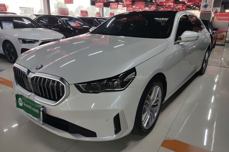 Used BMW 5 Series 2024 525Li Luxury Package Guazi used car, China used car export, Used car for sale, Used cars, Cheapest cars for sale