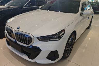 Used BMW 5 Series 2024 525Li M Sport Package
