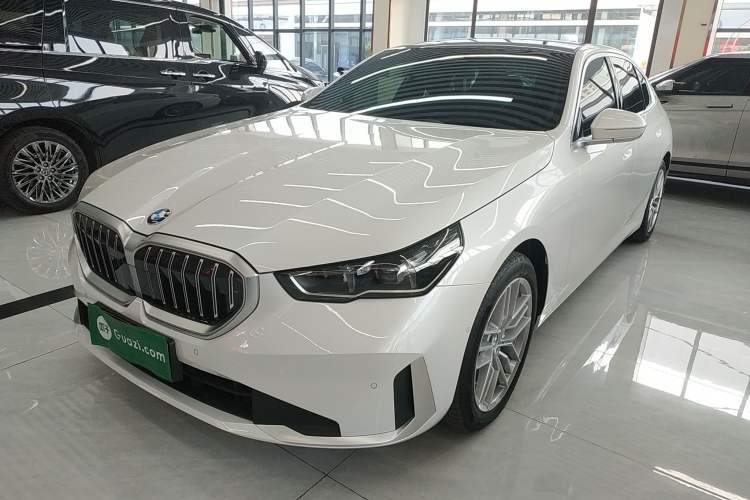 Used BMW 5 Series 2024 525Li Luxury Package Guazi used car, China used car export, Used car for sale, Used cars, Cheapest cars for sale