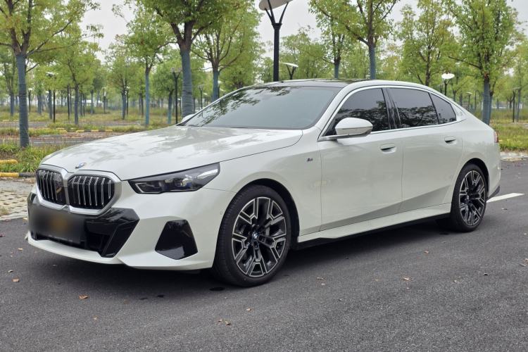 BMW 5 Series 2024 530Li Luxury Edition M Sport Package
