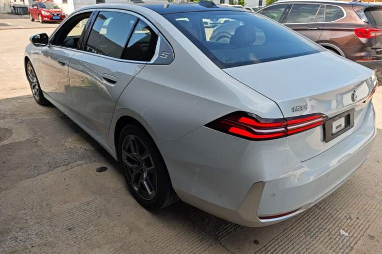 Used BMW 5 Series 2024 530Li Leading Luxury Package Rear Left 45 Deg