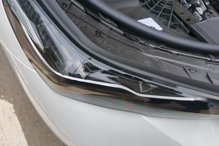 Used BMW 5 Series 2024 525Li M Sport Package Right Front Headlight