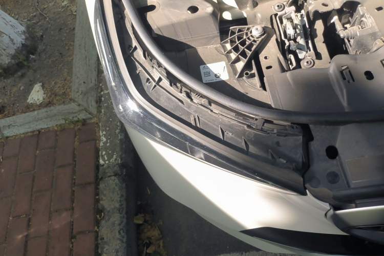 Used BMW 5 Series 2024 525Li M Sport Package Right Front Headlight