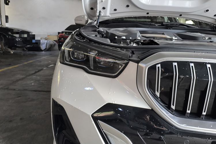 Used BMW 5 Series 2024 530Li Luxury Edition M Sport Package Right Front Headlight