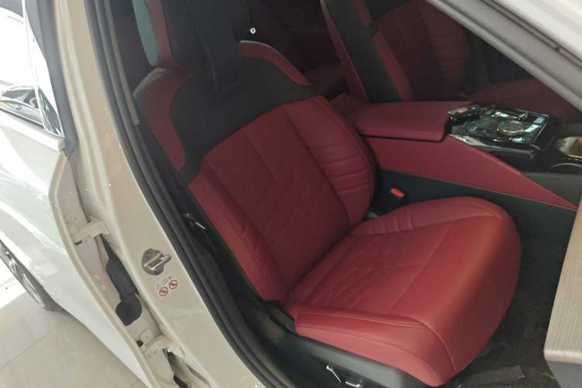 Used BMW 5 Series 2024 530Li Luxury Package Premium Edition Right Front Seat