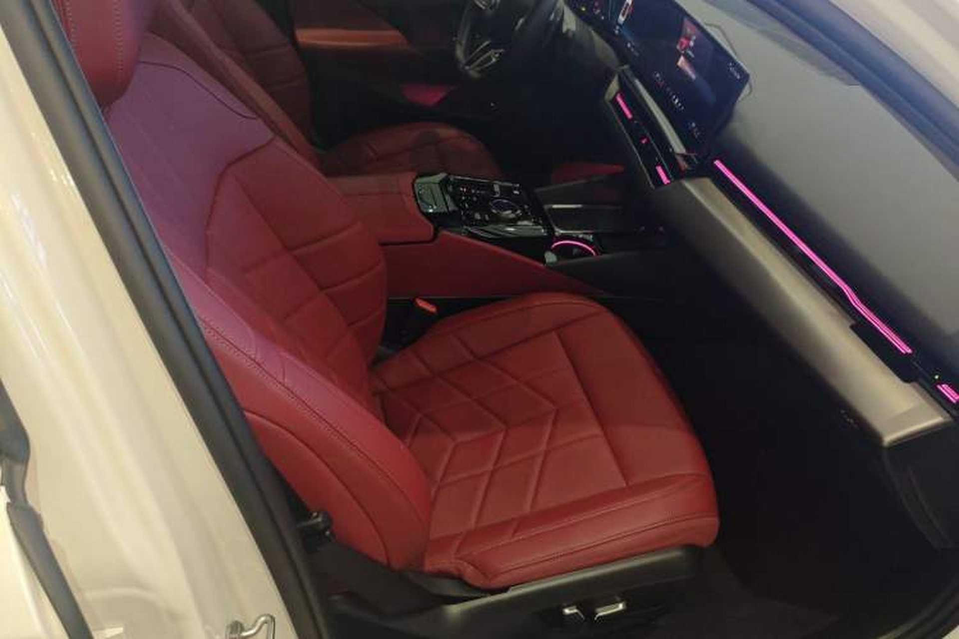 Used BMW 5 Series 2024 525Li M Sport Package Right Front Seat