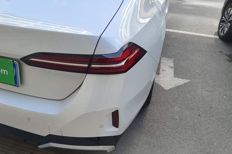 Used BMW 5 Series 2024 525Li M Sport Package Right Rear Taillight
