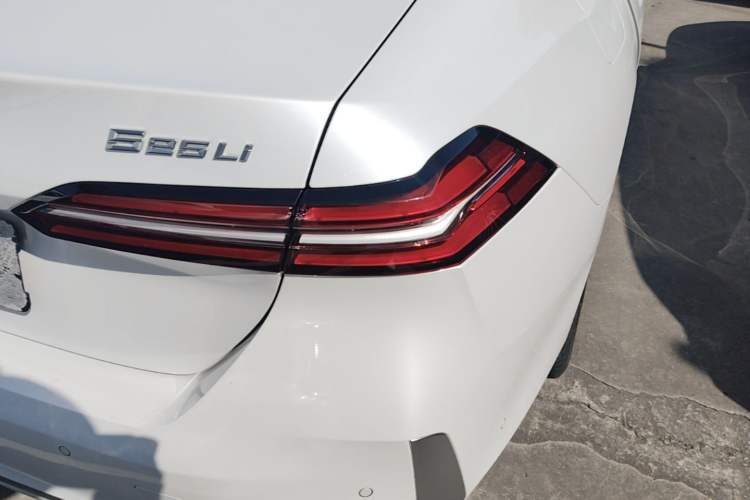 Used BMW 5 Series 2024 525Li Luxury Package Right Rear Taillight