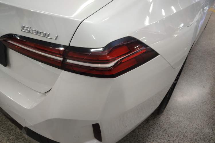 Used BMW 5 Series 2024 530Li Leading Model M Sport Package Right Rear Taillight