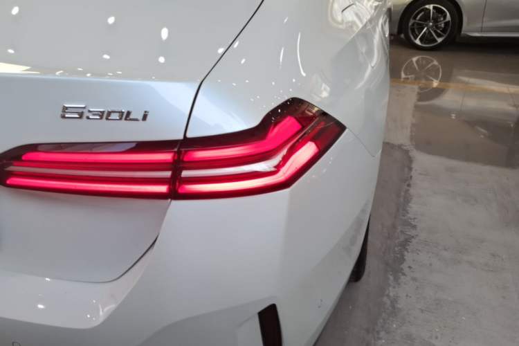 Used BMW 5 Series 2024 525Li M Sport Package Right Rear Taillight