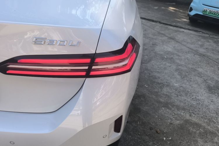 Used BMW 5 Series 2024 530Li Luxury Edition M Sport Package Right Rear Taillight
