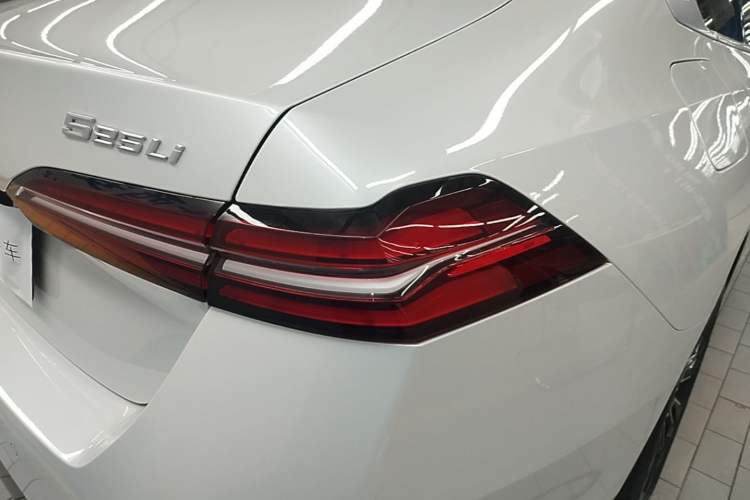 Used BMW 5 Series 2024 525Li M Sport Package Right Rear Taillight