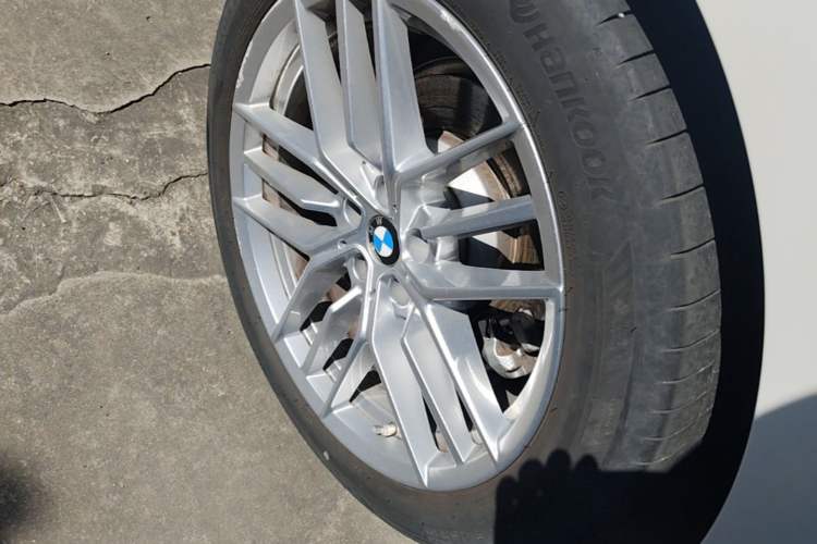 Used BMW 5 Series 2024 525Li Luxury Package Right Rear Wheel Hub