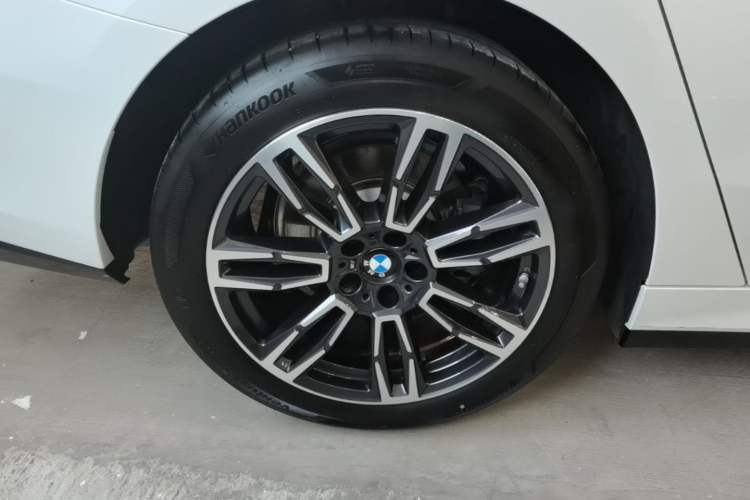 Used BMW 5 Series 2024 525Li M Sport Package Right Rear Wheel Hub