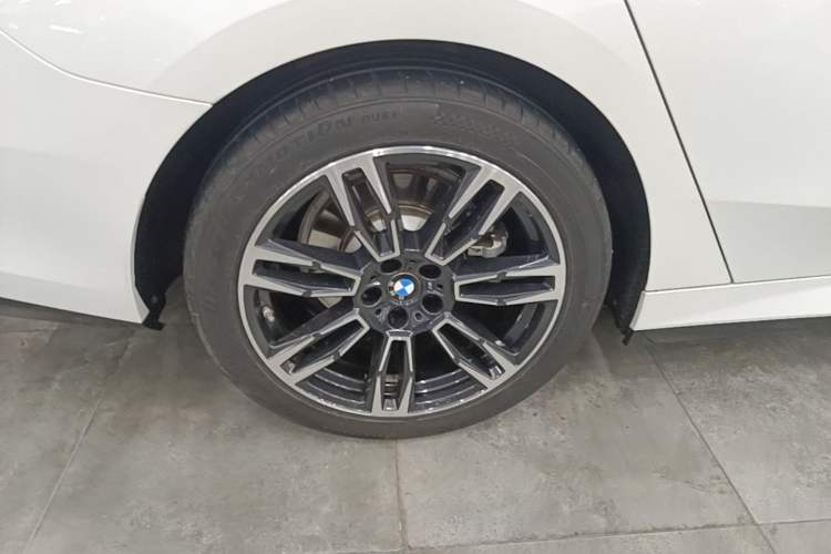 Used BMW 5 Series 2024 525Li M Sport Package Right Rear Wheel Hub