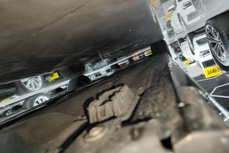 Used BMW 5 Series 2024 530Li Leading Model M Sport Package Right Side Sill