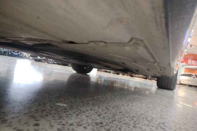 Used BMW 5 Series 2024 530Li Leading Model M Sport Package Right Side Sill