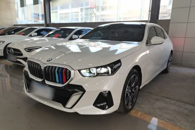 Used BMW 5 Series 2024 525Li M Sport Package Guazi used car, China used car export, Used car for sale, Used cars, Cheapest cars for sale