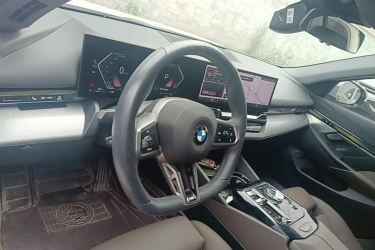 Used BMW 5 Series 2024 525i M Sport Package Steering Wheel