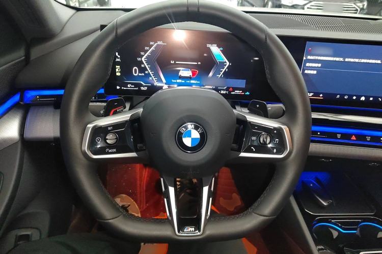 Used BMW 5 Series 2024 525i M Sport Package Steering Wheel