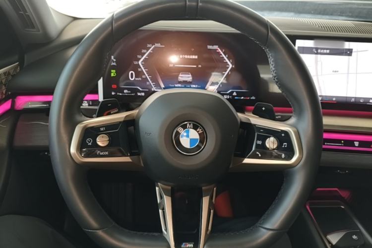 Used BMW 5 Series 2024 530Li Luxury Edition M Sport Package Steering Wheel