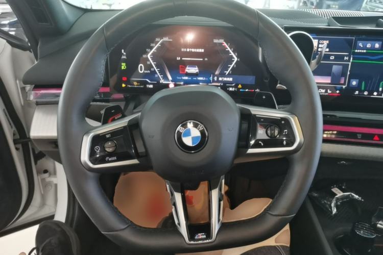 Used BMW 5 Series 2024 530i Luxury Edition M Sport Package Steering Wheel