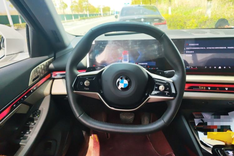 Used BMW 5 Series 2024 530Li Luxury Package Premium Edition Steering Wheel