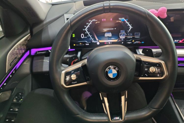 Used BMW 5 Series 2024 530Li Luxury Edition M Sport Package Steering Wheel