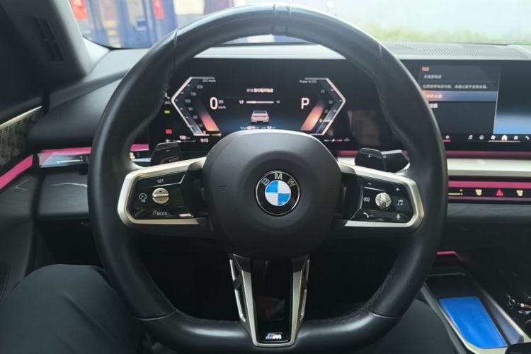 Used BMW 5 Series 2024 530Li Luxury Edition M Sport Package Steering Wheel