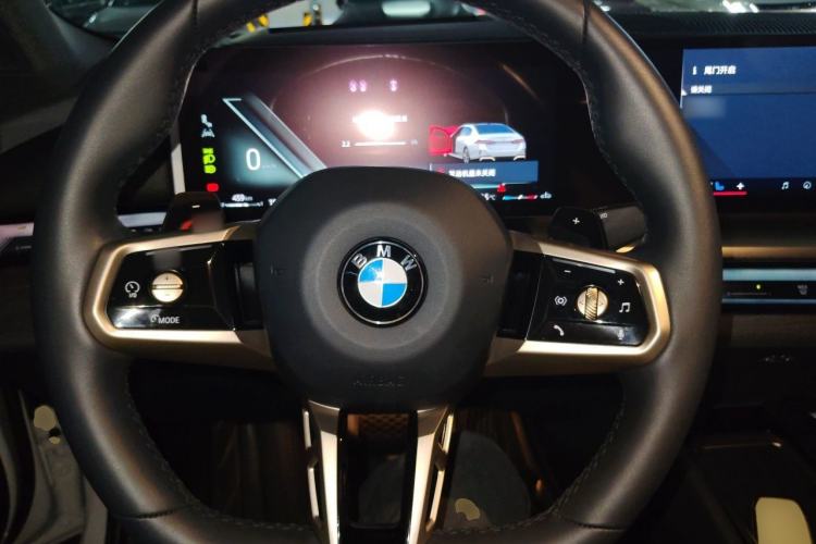 Used BMW 5 Series 2024 530Li Luxury Edition M Sport Package Steering Wheel