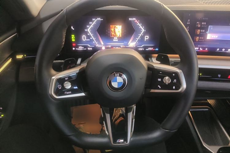 Used BMW 5 Series 2024 525Li M Sport Package Steering Wheel