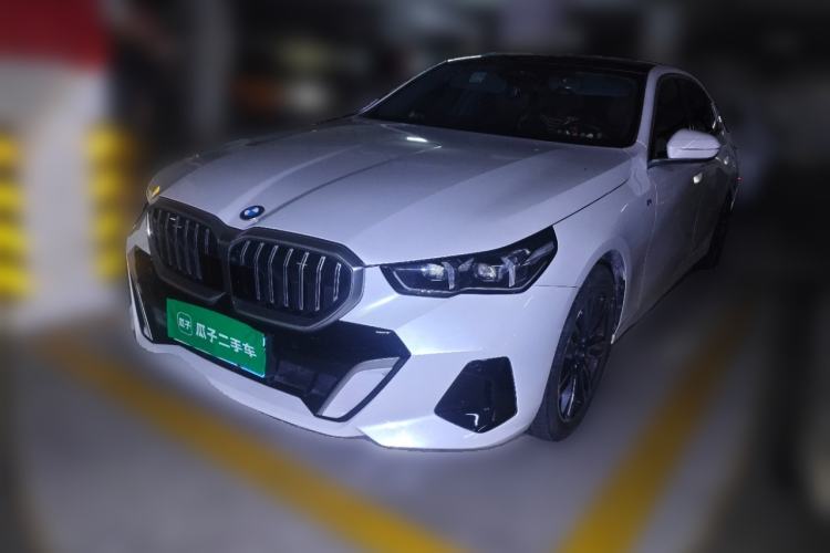 BMW 5 Series 2024 530Li Leading Model M Sport Package usata Guazi used car, China used car export, Used car for sale, Used cars, Cheapest cars for sale