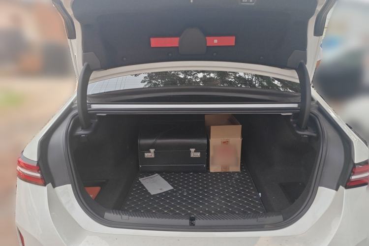 Used BMW 5 Series 2024 530Li Leading Model M Sport Package Trunk