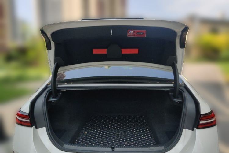 Used BMW 5 Series 2024 525Li M Sport Package Trunk