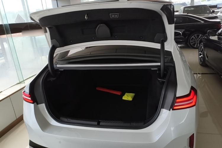Used BMW 5 Series 2024 530Li Luxury Edition M Sport Package Trunk