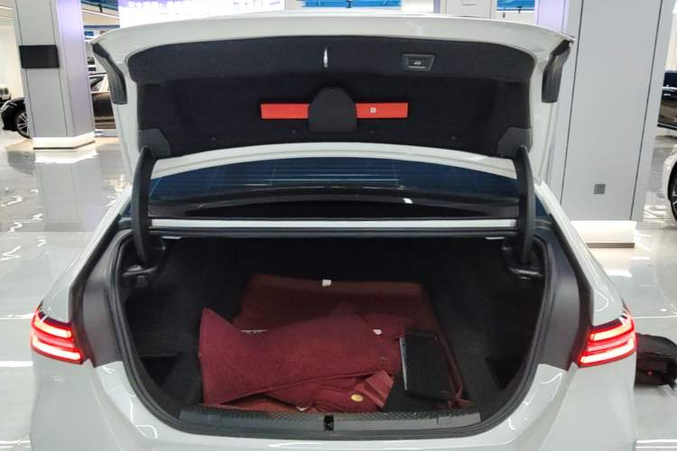 Used BMW 5 Series 2024 525Li Luxury Package Trunk