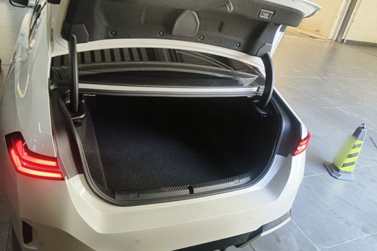 Used BMW 5 Series 2024 525Li M Sport Package Trunk