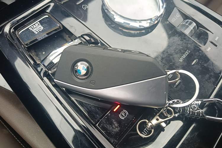 Used BMW 5 Series 2024 525i M Sport Package Vehicle Key