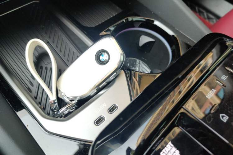 Used BMW 5 Series 2024 525Li M Sport Package Vehicle Key