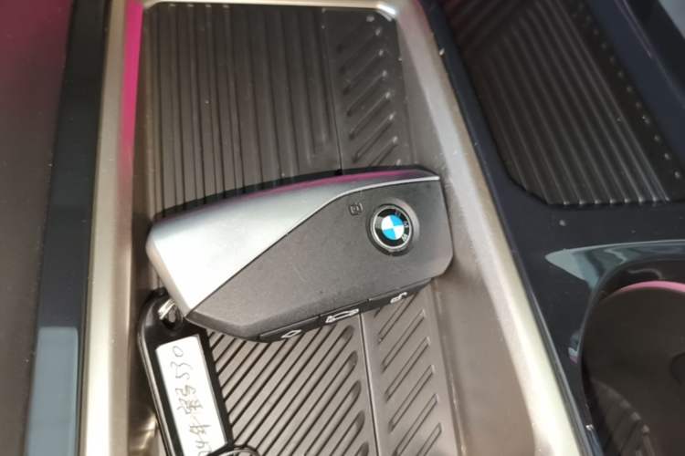 Used BMW 5 Series 2024 530Li Luxury Edition M Sport Package Vehicle Key
