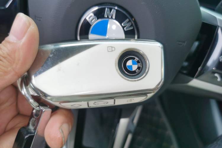 Used BMW 5 Series 2024 525Li M Sport Package Vehicle Key