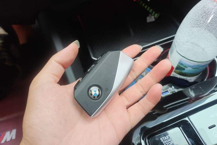 Used BMW 5 Series 2024 525i M Sport Package Vehicle Key